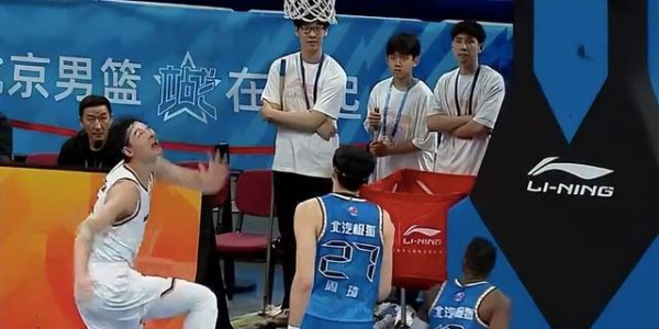拒绝爆冷！上海豪取19连胜：弗格9三分轰36分，王哲林完胜周琦